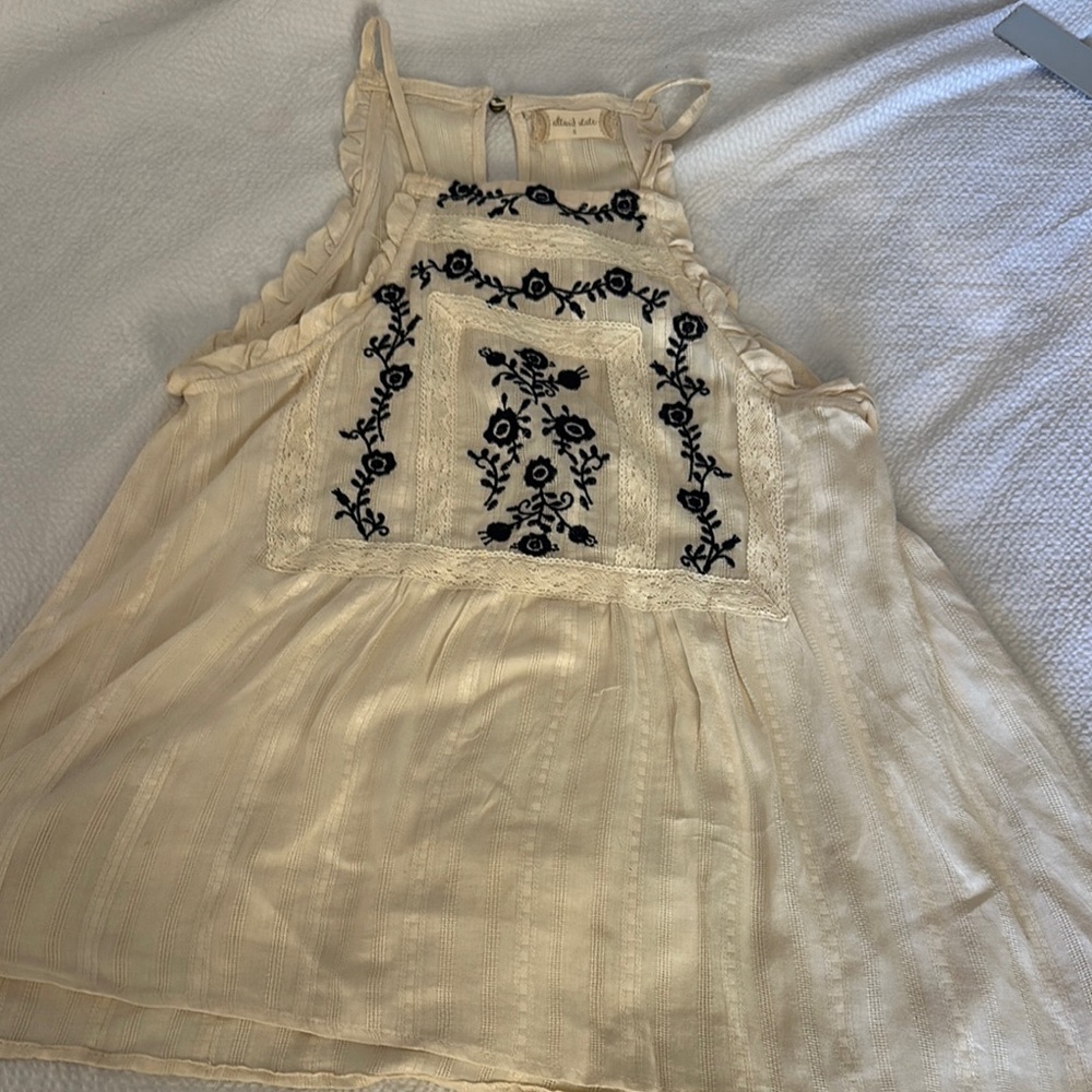 Altar'd state floral Embroidered Cream Top sz S